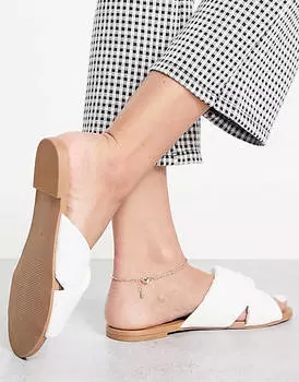 Белые сандалии на плоской подошве с подкладкой из флока ASOS DESIGN - WHITE