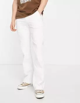 Белые вельветовые расклешенные брюки ASOS DESIGN