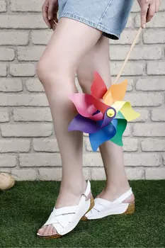 Белые женские босоножки на танкетке Gn из натуральной кожи GNDER(R), белый