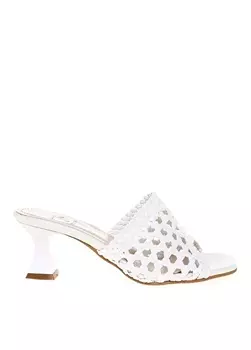 Белые женские тапочки Fabrika