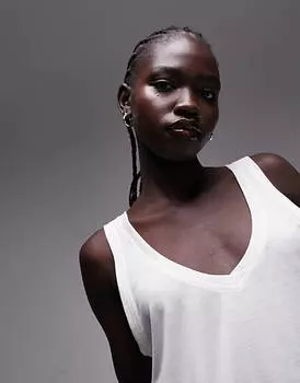 Белый базовый жилет с напуском и v-образным вырезом Topshop Premium