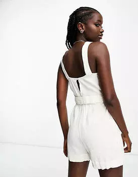 Белый комбинезон с жатым поясом и поясом ASOS DESIGN