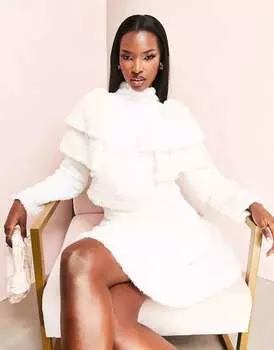 Белый пушистый вязаный джемпер с пышными рукавами ASOS LUXE