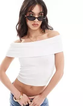 Белый топ с открытыми плечами Pull&Bear