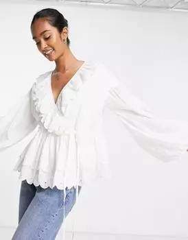 Белый топ с рюшами ASOS EDITION