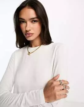 Белый топ тонкой вязки с длинными рукавами и круглым вырезом ASOS