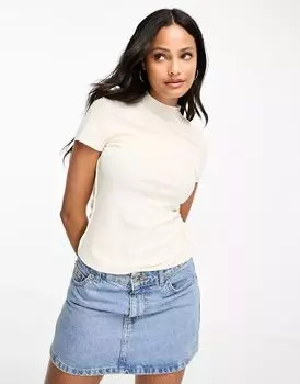 Белый топ в рубчик с короткими рукавами Vero Moda и стежками