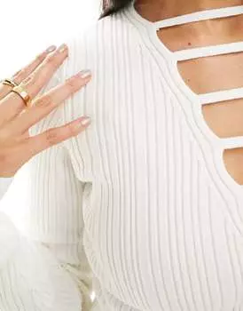 Белый вязаный топ в рубчик с ремешками Bershka