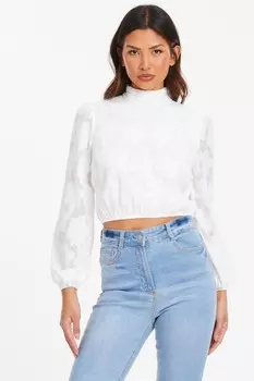 Белый жаккардовый укороченный топ с высоким воротом QUIZ Clothing
