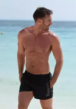 Bench Шорты для плавания с надписью-логотипом сбоку, черный