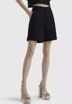 Бермуды United Colors of Benetton с манжетами на подоле, черный