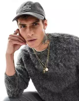 Bershka – бейсболка графитового цвета