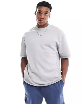 Bershka – графитовая футболка с необработанным краем и эффектом стирания