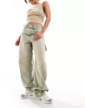 Bershka — Отбеленные джинсы песочного цвета с регулируемой талией