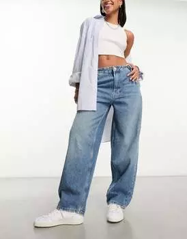 Bershka – синие джинсы-скейтеры