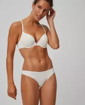 Бесшовные кружевные стринги Ysabel Mora, цвет Crudo