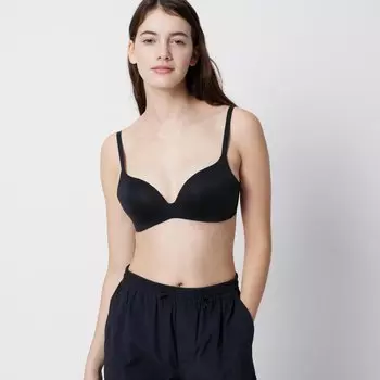Бесшовный бюстгальтер с эффектом 3D Hold UNIQLO, черный