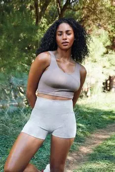 Бесшовный спортивный бюстгальтер в рубчик Forever 21, серо-коричневый