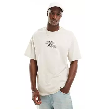 Бежевая футболка oversize со змеиным принтом на груди Jack & Jones