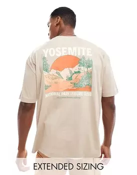 Бежевая футболка оверсайз с пейзажным принтом на спине ASOS DESIGN