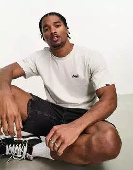 Бежевая футболка с логотипом на левой груди Vans