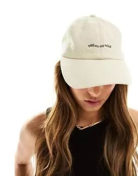 Бежевая кепка с надписью ASOS DESIGN