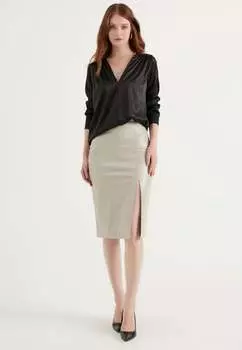 Бежевая кожаная юбка с разрезом по бокам Herita, серый