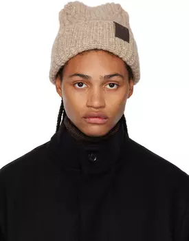 Бежевая шапка в рубчик Ferragamo