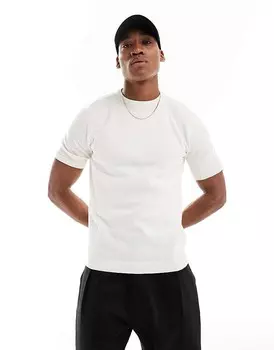 Бежевая трикотажная футболка вафельной вязки потертого цвета