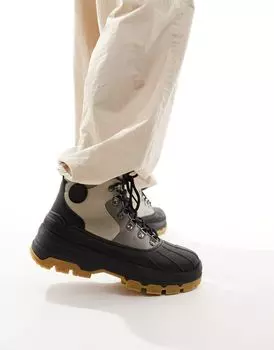 Бежевые ботинки Hunter Explorer Duck