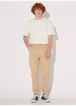 Бежевые мужские брюки чинос стандартной посадки с нормальной талией Lee