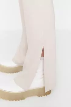 Бежевые трикотажные брюки с прямым разрезом Trendyol, бежевый