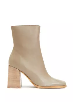 Бежевые женские кожаные ботинки Network