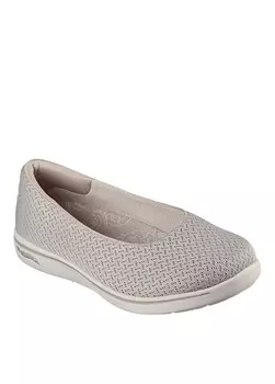 Бежевые женские туфли на плоской подошве Skechers