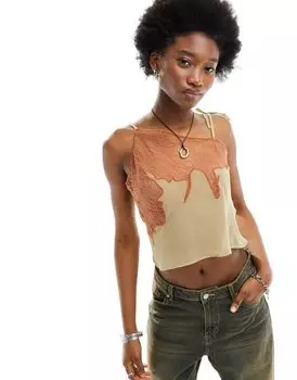 Бежевый асимметричный топ-комбинация с прозрачной отделкой и кружевной вставкой COLLUSION