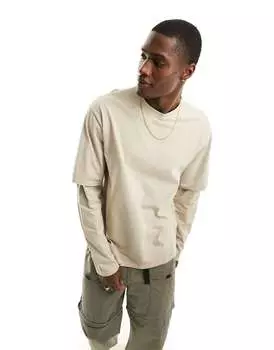 Бежевый цвет с длинным рукавом и накладкой в виде футболки Levi's