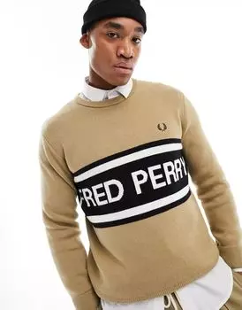 Бежевый джемпер с большим логотипом Fred Perry