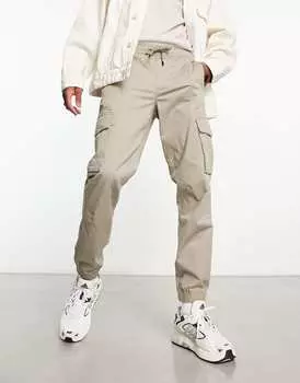 Бежевый карго с эффектом потертости River Island