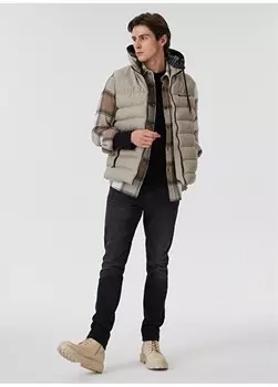 Бежевый мужской жилет Lee Cooper