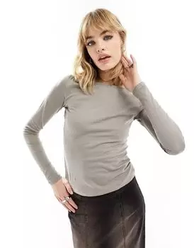 Бежевый приталенный топ с длинными рукавами и вырезом-лодочкой Weekday