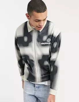 Бежевый свободный свитшот на молнии с крупным клетчатым принтом ASOS Daysocial