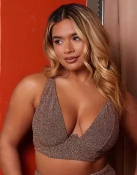 Бикини-топ на косточках Wolf & Whistle X Natalie Gessey Fuller Bust цвета золотой металлик