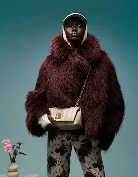 BIMBA Y LOLA маленькая кожаная сумка с цепочкой в серо-коричневом цвете