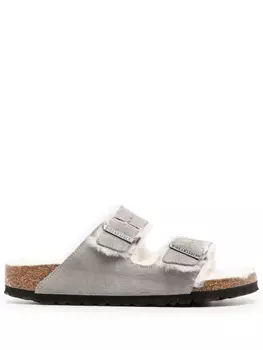 Birkenstock сандалии Arizona с отделкой из овчины, серый