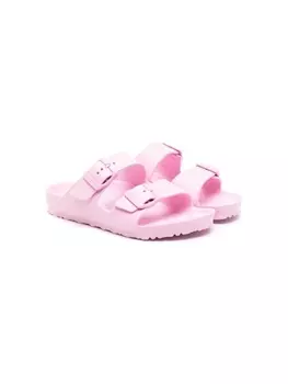 Birkenstock сандалии Arizona с тисненым логотипом, розовый