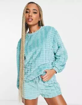 Бирюзовый комплект из гофрированного искусственного меха и шорт ASOS DESIGN lounge