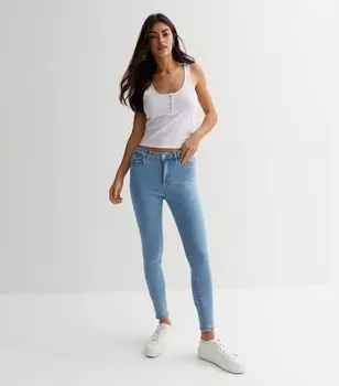 Бледно-голубые джинсы скинни Amie со средней посадкой New Look, бледно-голубой