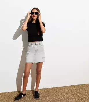 Бледно-серая джинсовая мини-юбка трапеции с необработанным подолом New Look, бледно-серый