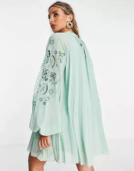Бледно-зеленое плиссированное мини-платье в стиле бэби-долл с объемным ажурным рукавом ASOS DESIGN