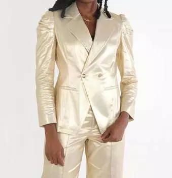 Блейзер Брэдшоу в «Золотой лихорадке» Emily McCarthy